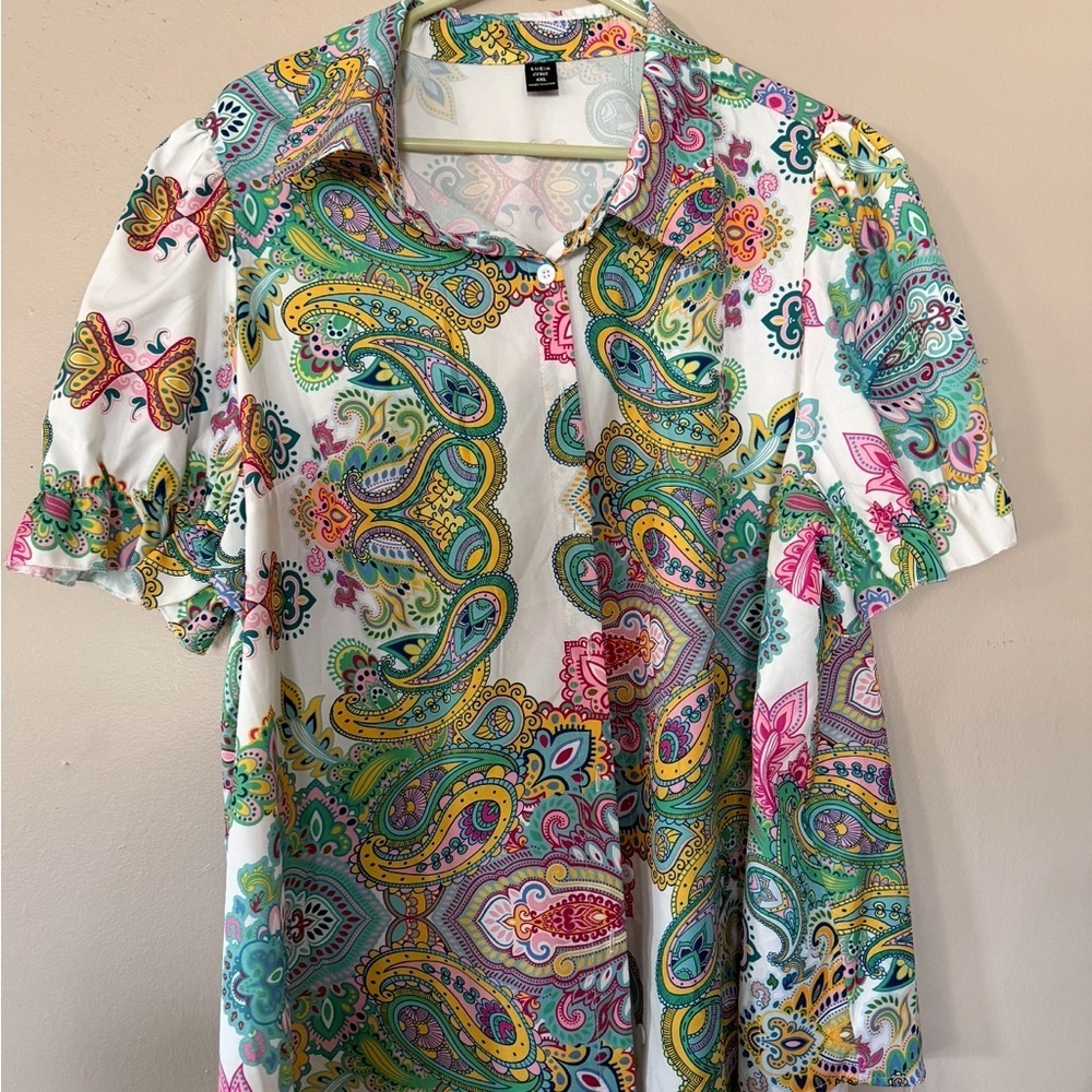 SHEIN Curve 4XL Colorful Paisley Button-Up Blouse